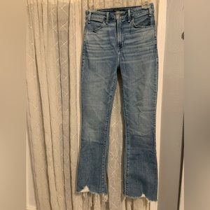 Abercrombie & Fitch womens light wash jean